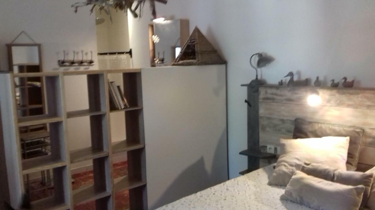Le Patio Aux Hirondelles Villa Lagorce  Eksteriør bilde